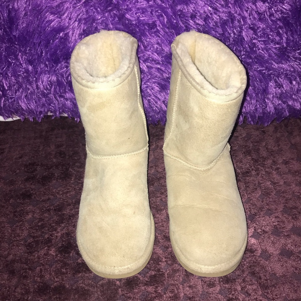 Cream Short Ugg Boots